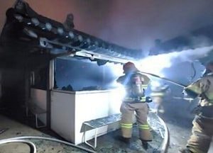 수원 남수동 음식점서 한밤 화재…인명피해 없어