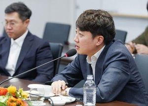 이준석 “대법원도 카르텔인가”…국민의힘 ‘부정선거 음모론’ 비판