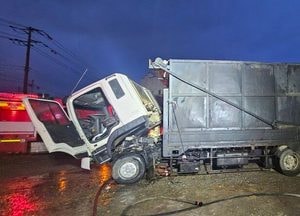 이천 백사면 작업 집게차량 화재…엔진룸 불, 1시간3분 만에 진화