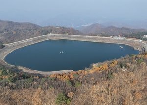 가평 호명호수 16일 재개장…‘백두산 천지 닮은 산정호수’ 봄 맞이