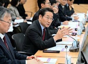 유정복 인천시장 “인천공항 통합 논의 깊은 우려”