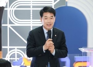 화성특례시의회, 아르떼 발달장애인 예술전시 ‘아트 브릿지’ 참석