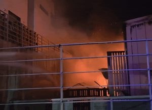 [영상] 광주 곤지암 카페 한밤중 화재…41분 만에 진화·내부 전소