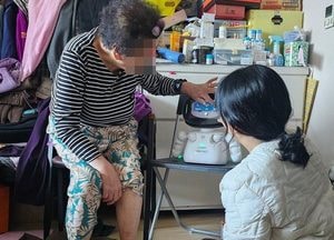 구리시, AI 돌봄 로봇 ‘다솜이’ 큰 호응...취약계층 어르신 건강관리 지원