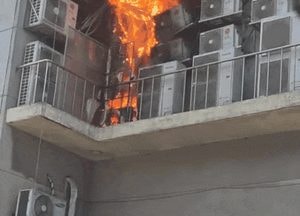 [영상] 부천 원종동 상가건물 실외기 화재…33분 만에 진화·5대 소실