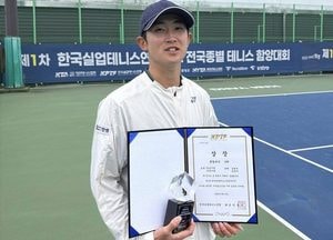 안성시청 강완석, 실업 테니스 연맹전 혼합복식 3위