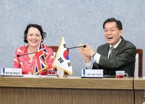 수원시, 英 베넨든스쿨과 분교 설립 협약…경제자유구역 교육 인프라 강화