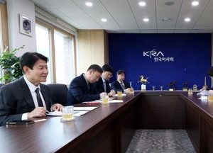 김진경 의장, 한국마사회 방문…시흥 경마장 유치 당위성 강조