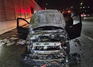 부천 경인고속도로서 새벽 차량 화재…주행 중 이상음 후 불