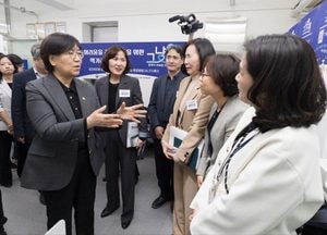 정은경 “그냥드림, 맞춤형 복지 연결”…연내 300개소 추진
