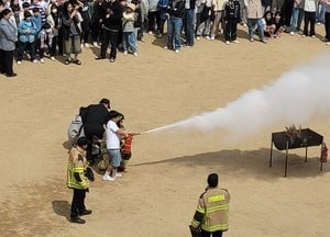 인천시교육청, 과대학교 재난안전훈련 실시…화재 상황 가정 대피 대응 강화