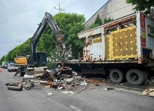 인천 중구, 도로 무단점용 ‘컨테이너·트레일러’ 엄단‥철거 행정대집행