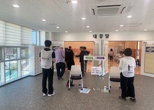 동두천시, 제9회 전국동시지방선거 사전투표 열기 '후끈'