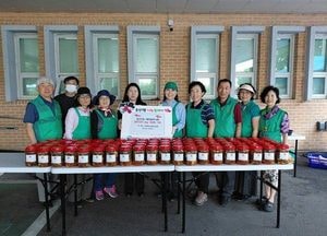 송산1동 새마을부녀회, 취약계층 위한 열무김치 100통 기부