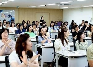 안양시, 공직자 대상 ‘수어 소통’ 교육…“손끝으로 벽 허문다”