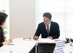 안민석 교육감, 제1호 결재로 ‘폰 프리 스쿨’ 추진계획 서명