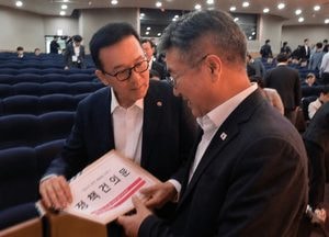 이재호 연수구청장, 행안부 장관에 송도구 분구 등 정책 건의문 전달