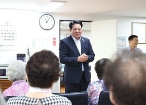 안양시, 최대호 시장 무더위쉼터 현장서 직접 운영상황 점검