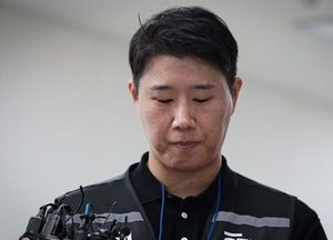 삼성전자 노조 최승호 위원장, 집회용 조끼 장인 회사와 계약 논란...고양이에게 생선?
