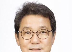 남양주시의회, 김진희 의장 '지각' 선출