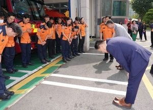 이재준 수원시장, 추석 연휴에 시민 위해 일하는 이들 찾아 격려