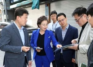 수원시의회, 팔달사 일대 민원 현장 찾아 주민 목소리 직접 들어
