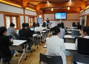 국제회의 발굴하고 해외 참가자는 더 머물게…수원형 마이스 지원 본격화