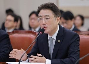 법무부 장관 대행 "이화영, 가석방 법적 요건 안 돼"