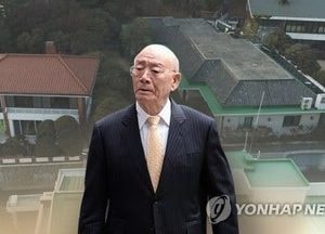 "전두환 폭력 정치" 항거 시민들, 재심서 45년 만에 무죄