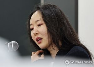 "아일릿이 뉴진스 표절"...민희진, 명예훼손·업무방해 혐의 송치