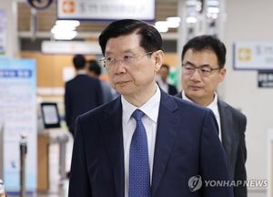 ‘비화폰 삭제’ 박종준 증거인멸 2심 징역 1년…1심 무죄 뒤집혀