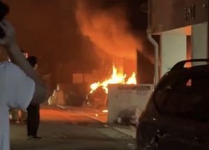 송파구 빌라 주차장에 불지른 30대 여성 체포…8명 경상