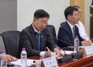"획일적 연금 연계로 돌봄 사각지대 발생 우려… 제도 개선 필요" 