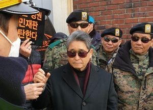 경찰, '5·18 북한군 개입설' 지만원 구속영장 신청