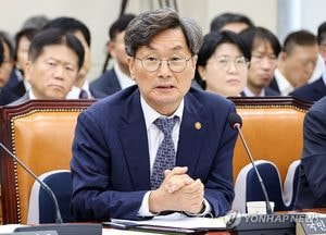 권익위원장, '曺법카 논란'에 "면밀히 조사중…신속 결론"