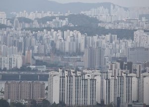 서울 아파트 매매가 상승세 3주 만에 소폭 둔화…0.13%↑