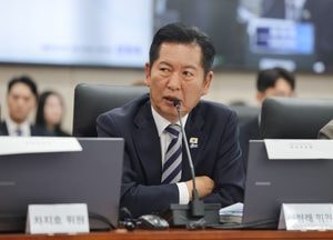 '조희대 탄핵·신천지 조사결과' 놓고 與 '석청대전' 조짐