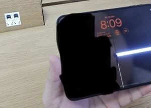 329만원 애플 첫 폴더블폰…출시 6시간만에 화면 파손 '논란'