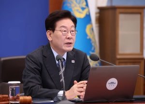 이 대통령, 내일 민주 5선 이상과 첫 만찬...'여권 통합행보'