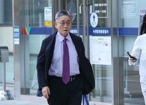 '5·18 북한군 개입설' 지만원 "증거인멸 우려" 구속