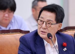 박지원 “유시민,  돌아와 ‘장한오’와 싸우자”