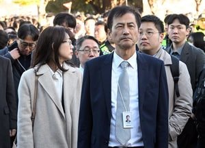 특검, 중앙선관위 등 추가 압수수색…140억 장비 납품 비리