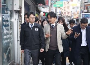 국토장관 "연말까지 서울 민간 정비 3만1천호 착공…차질없이 추진"(종합)